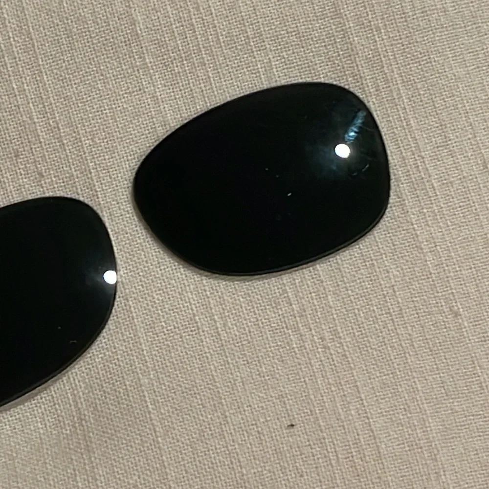 New Ray-Ban RB2132 Replacement lenses 100% Authentic 52mm with case and cloth